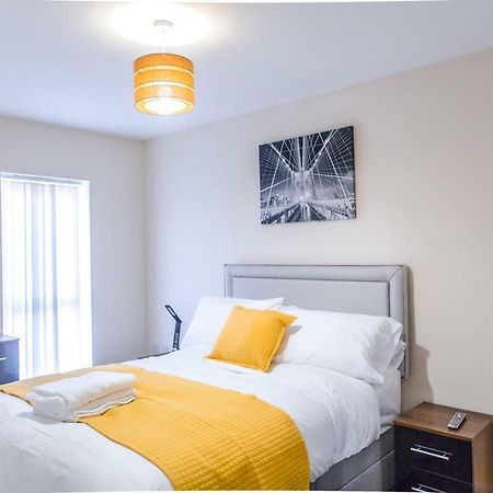 Salford Holiday Apartment مانشستر المظهر الخارجي الصورة