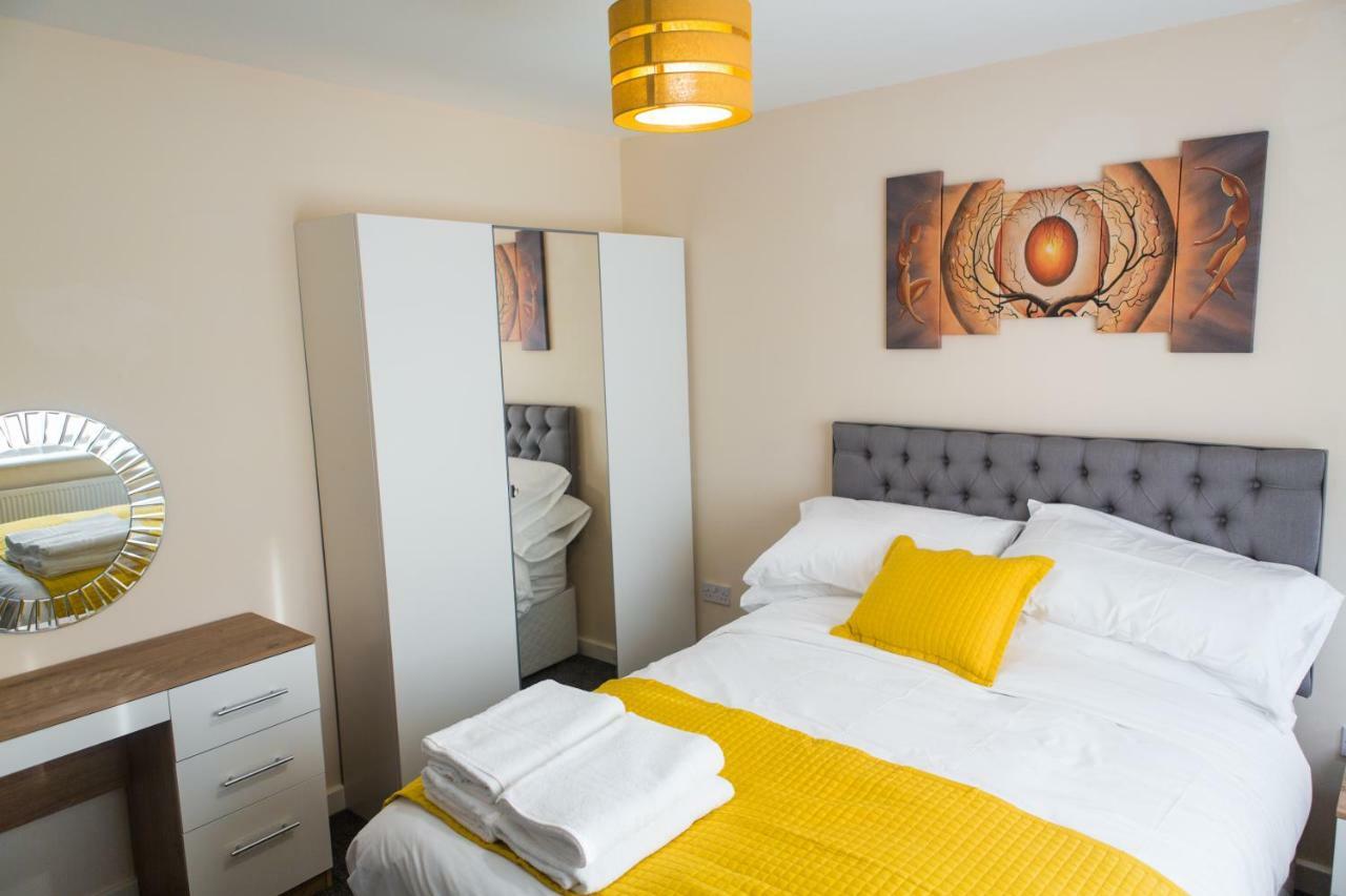 Salford Holiday Apartment مانشستر المظهر الخارجي الصورة