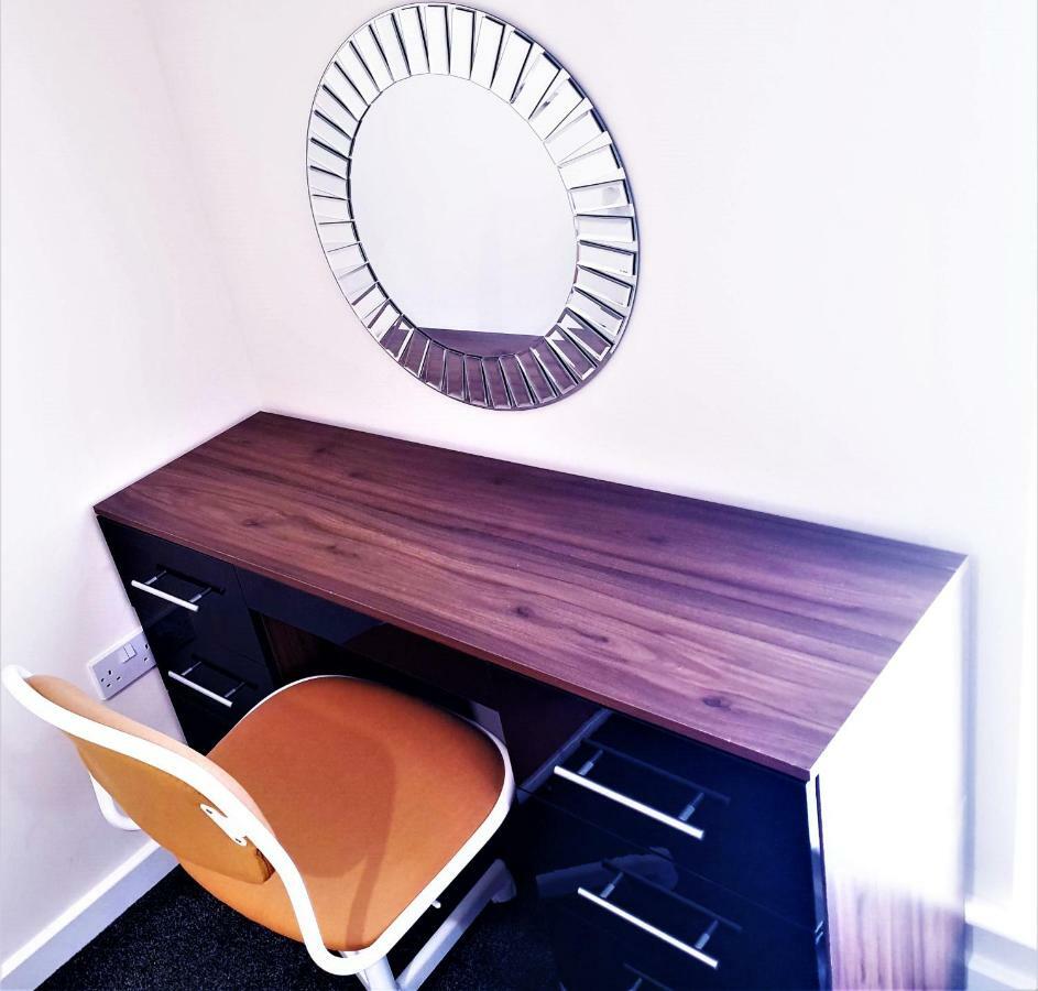 Salford Holiday Apartment مانشستر المظهر الخارجي الصورة