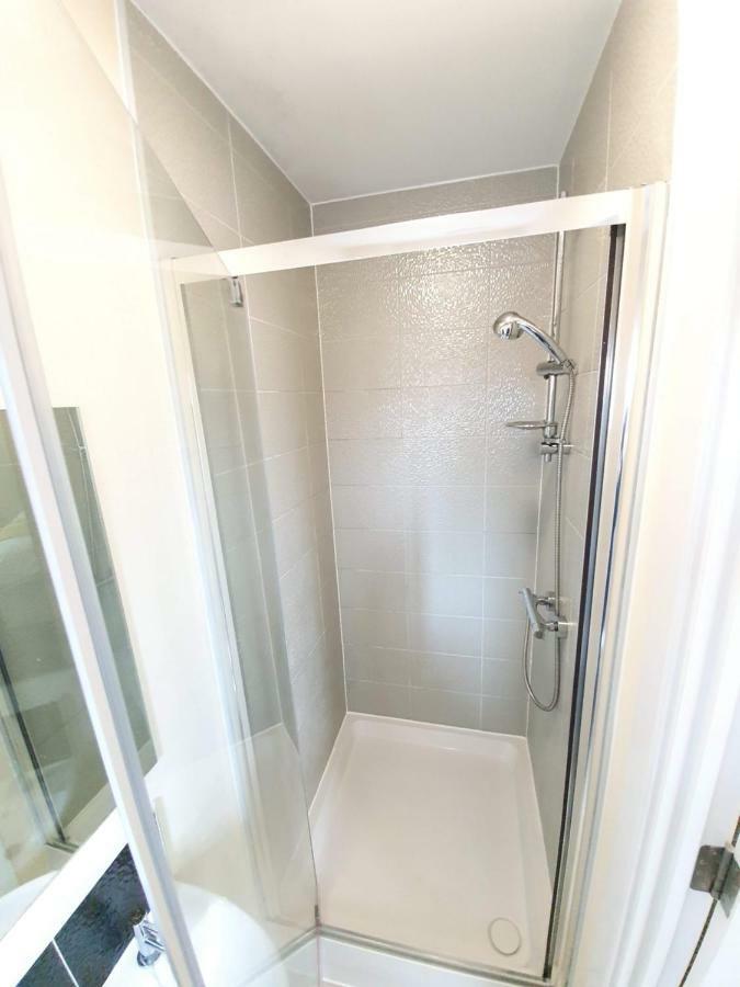 Salford Holiday Apartment مانشستر المظهر الخارجي الصورة